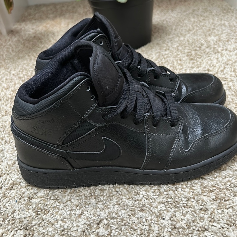 Black Nike Air Jordans